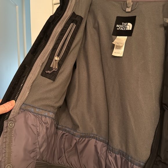 The North Face Jacket - Picture 4 of 9